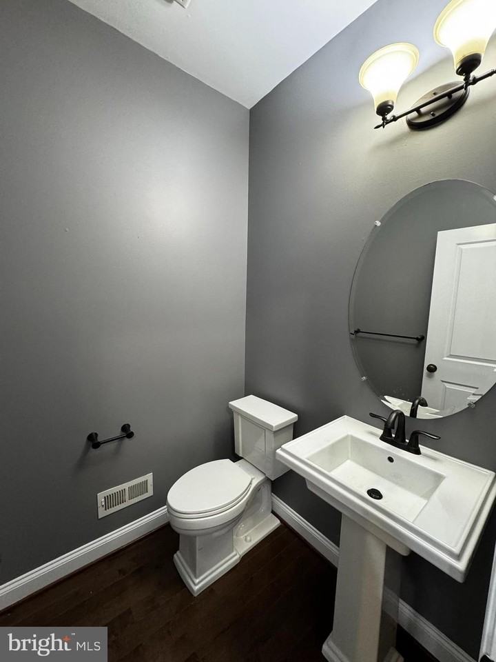 4 Stonehaven Cir - Photo 7 of 34