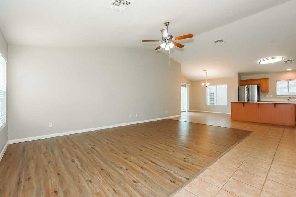 39433 N Parisi Cir - Photo 3 of 16