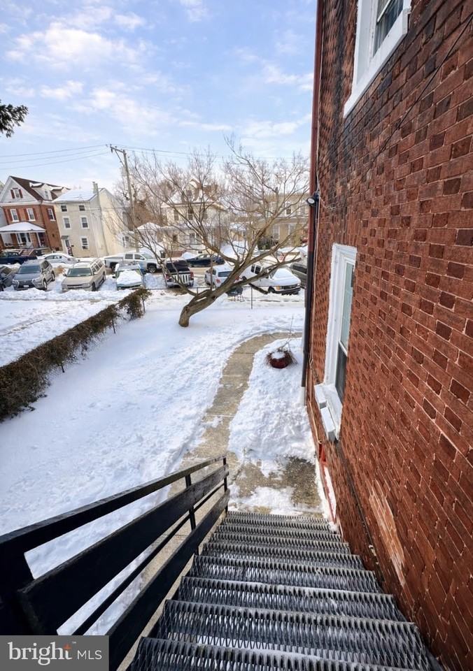 125 E 4th Ave Apt 2 #2 - Photo 3 of 23