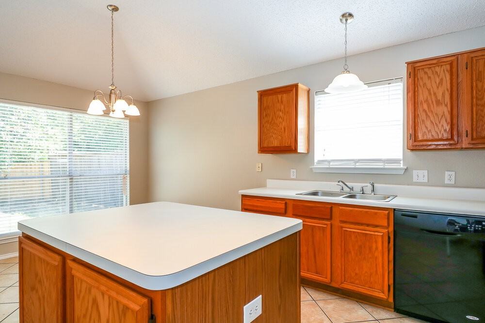 2824 Bent Brook Dr - Photo 6 of 15