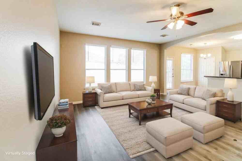 410 Cedar Lake Dr - Photo 5 of 19