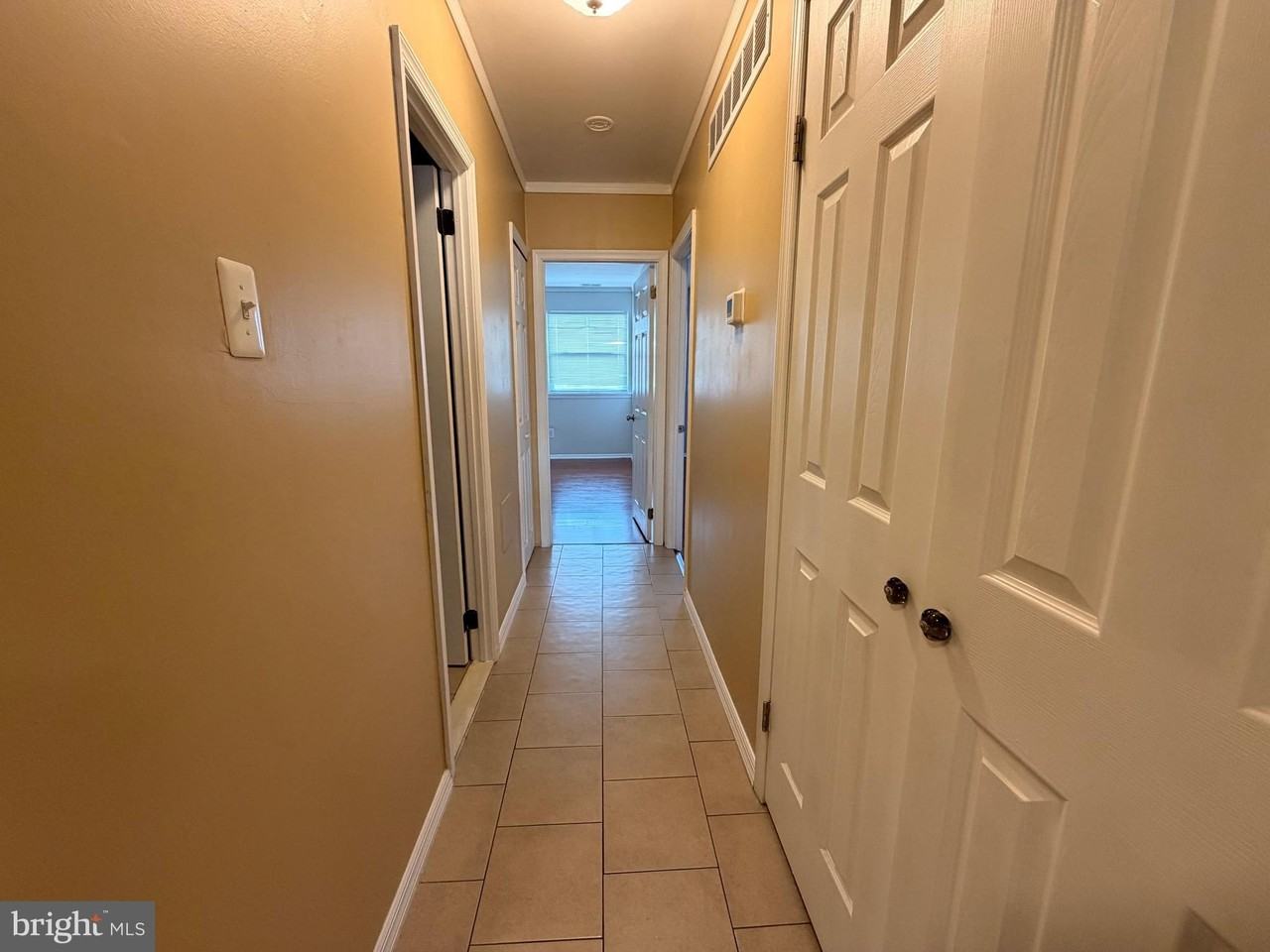 2427 Tremont St Unit B - Photo 7 of 15