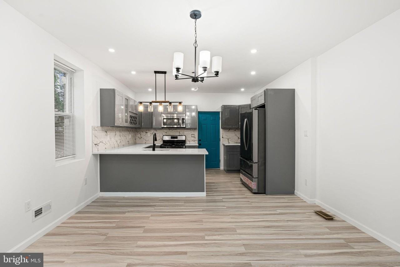 5514 Broomall St - Photo 5 of 22