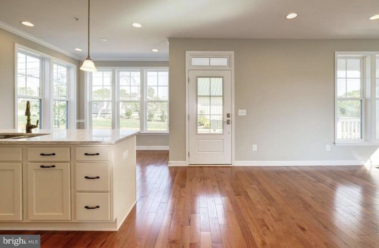 1020 Railroad Ave Unit 5 #5 - Photo 5 of 28