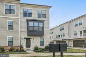 featured image of 301 Willis St