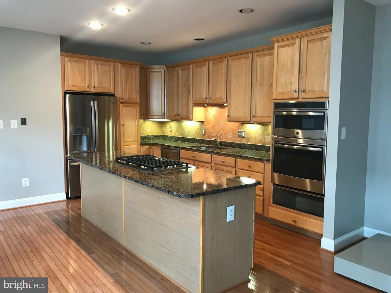 1406 Ingleside Ave - Photo 5 of 39