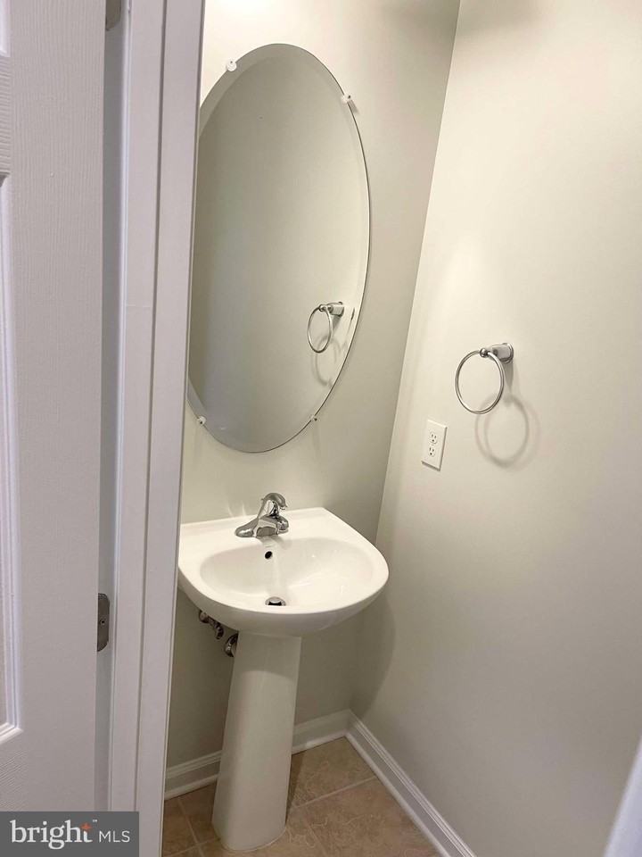 42775 Keiller Ter - Photo 4 of 18