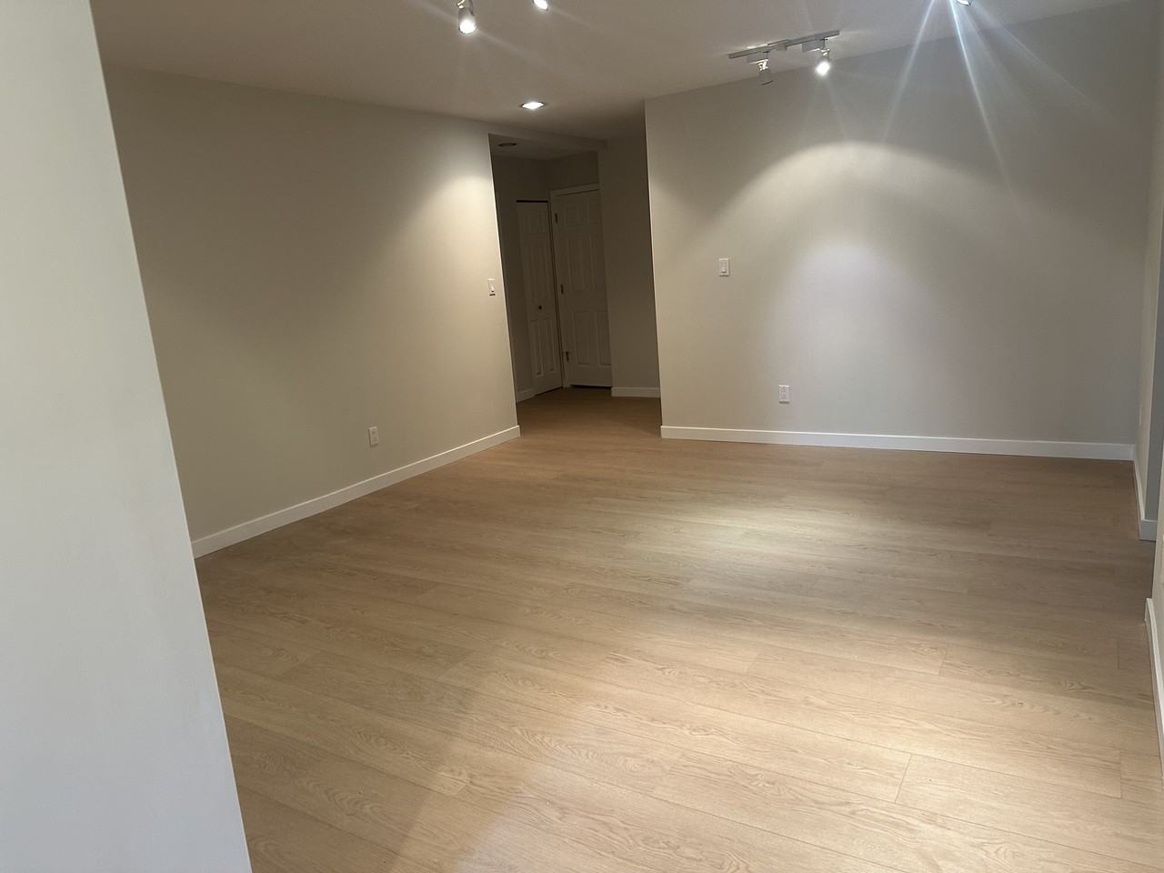 6900 Gray Avenue - Photo 5 of 12