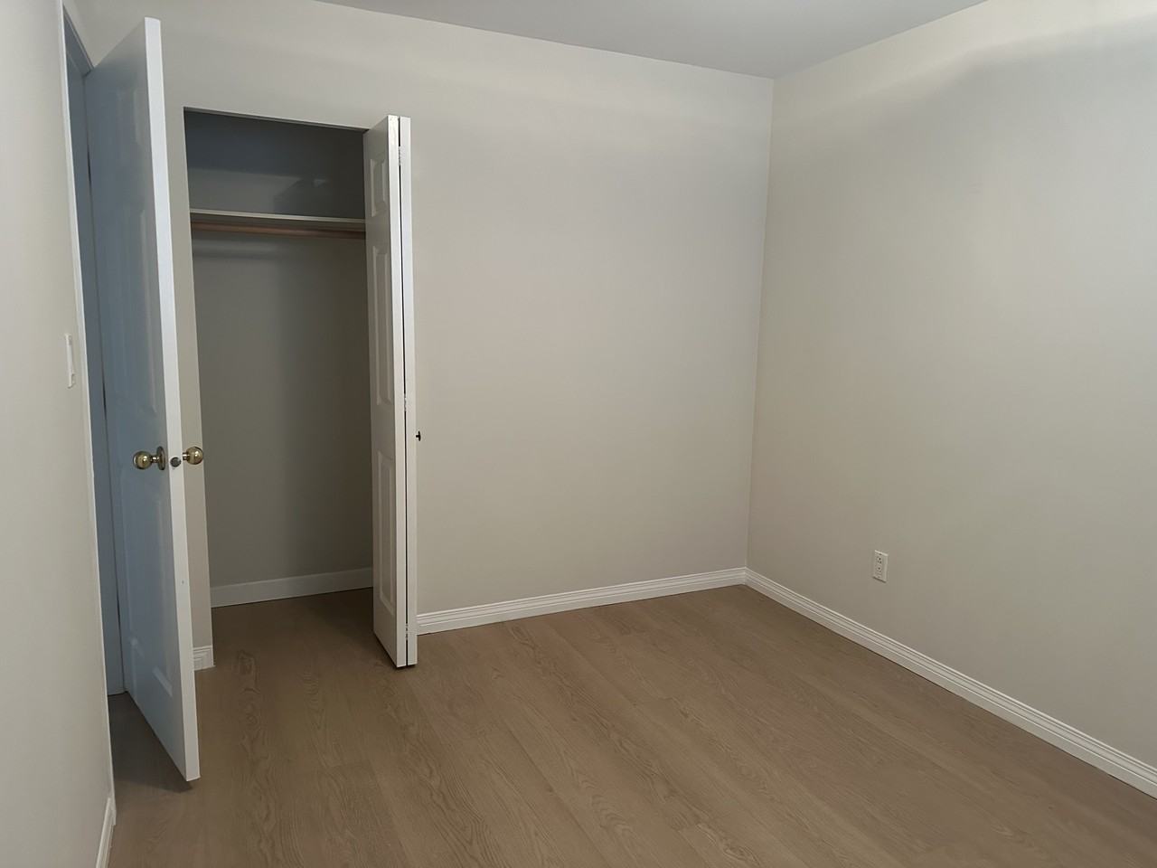 6900 Gray Avenue - Photo 6 of 12