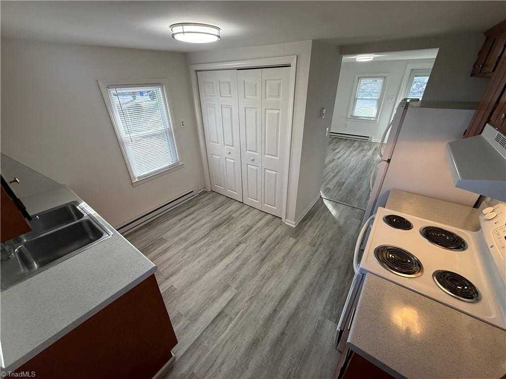 1605 Harrison Ave - Photo 4 of 10