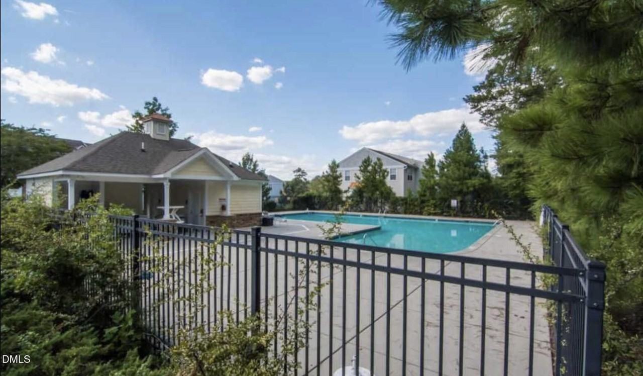 11730 Mezzanine Dr - Photo 3 of 11