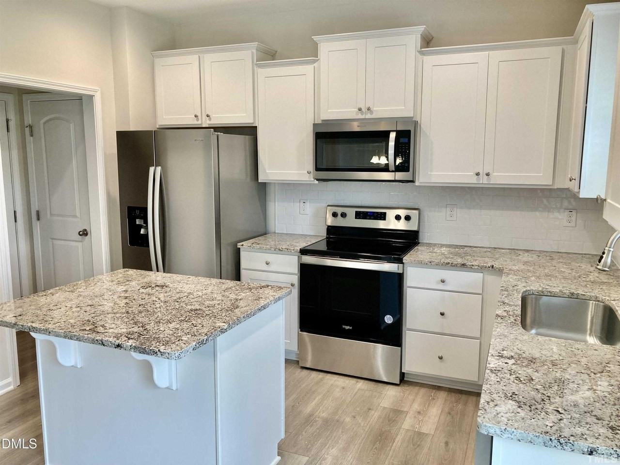 22 Davinci Dr - Photo 2 of 20