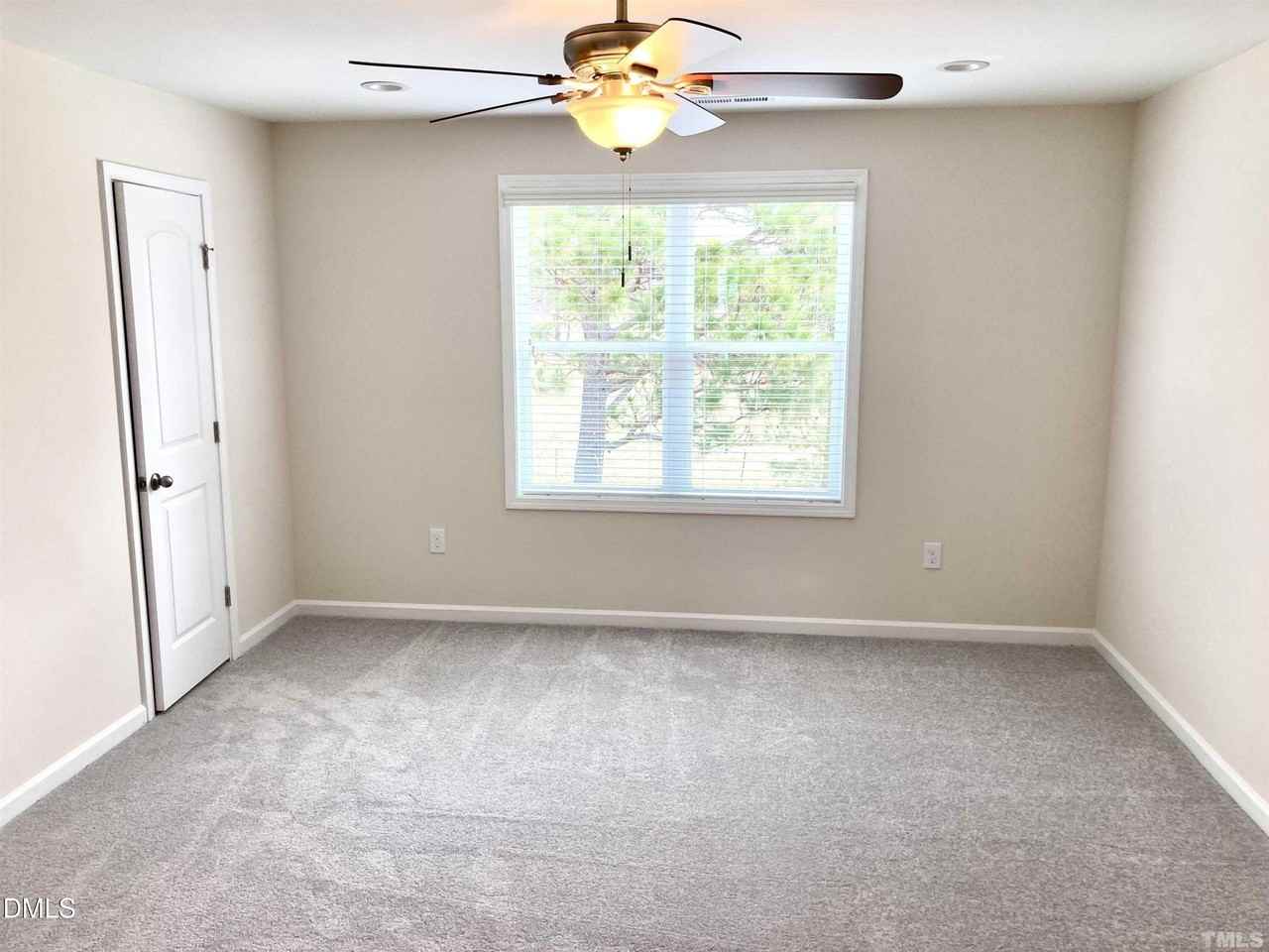 22 Davinci Dr - Photo 3 of 20