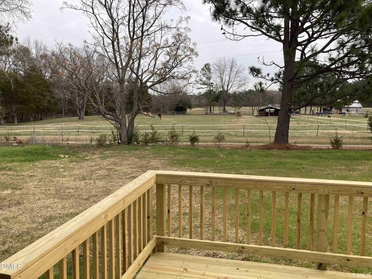 22 Davinci Dr - Photo 5 of 20