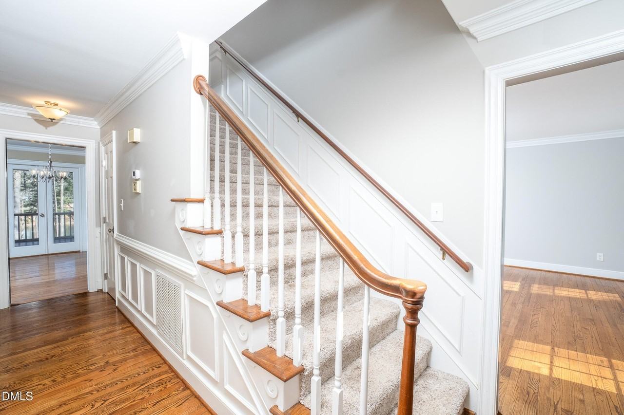 716 Lanham Pl - Photo 3 of 27