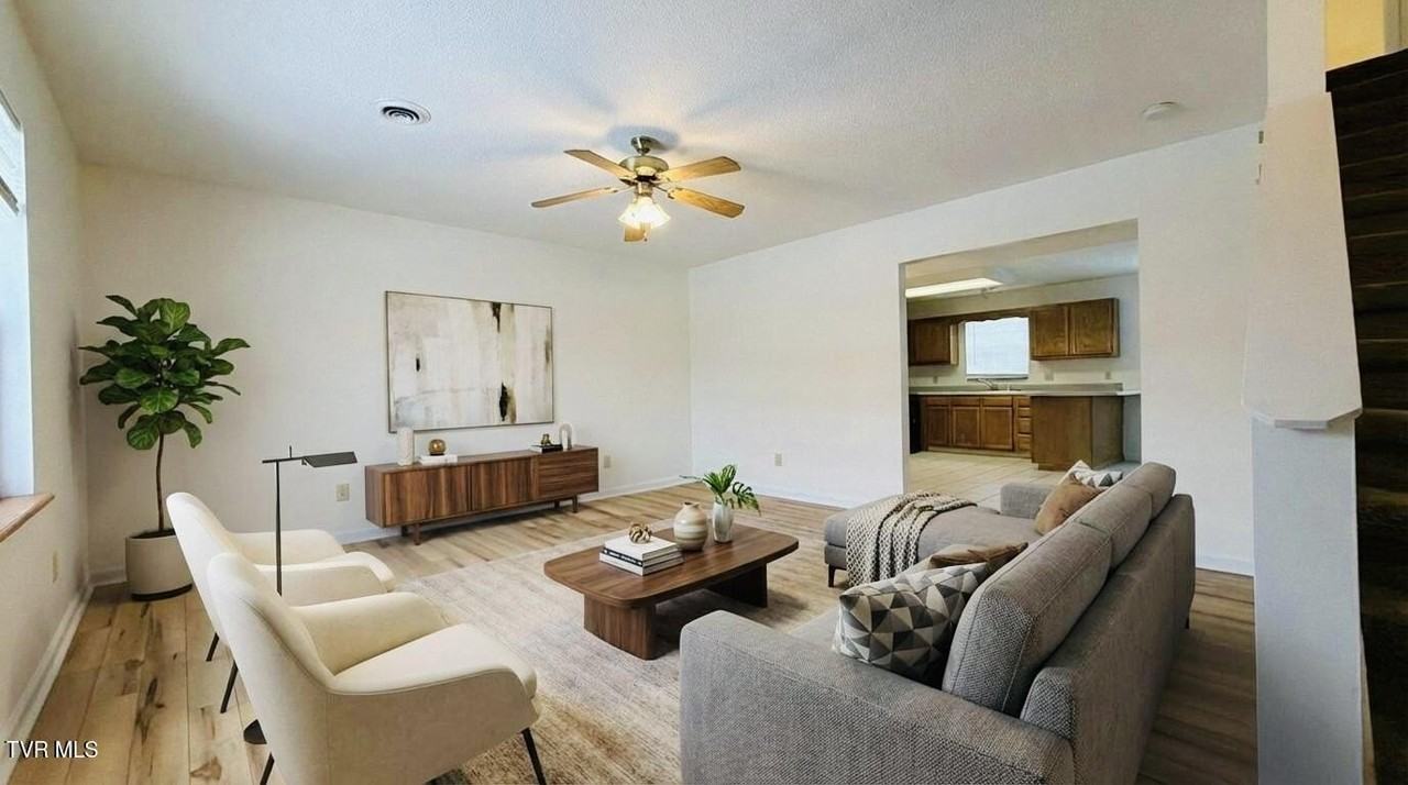 23 Lexington Ct Unit 23 #23 - Photo 3 of 9