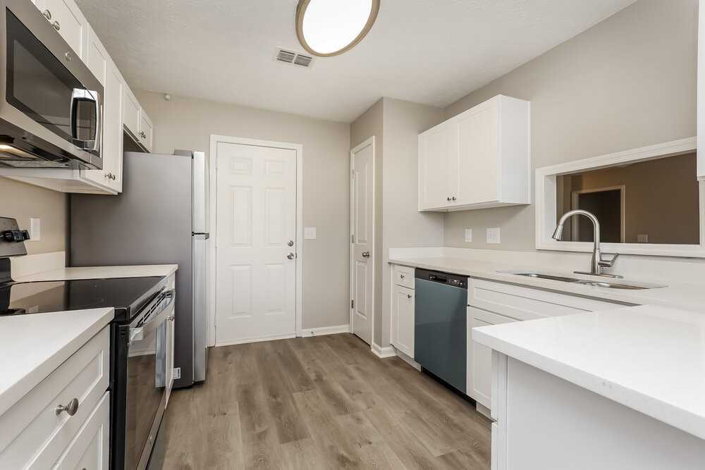 3102 Donard Ct - Photo 6 of 16