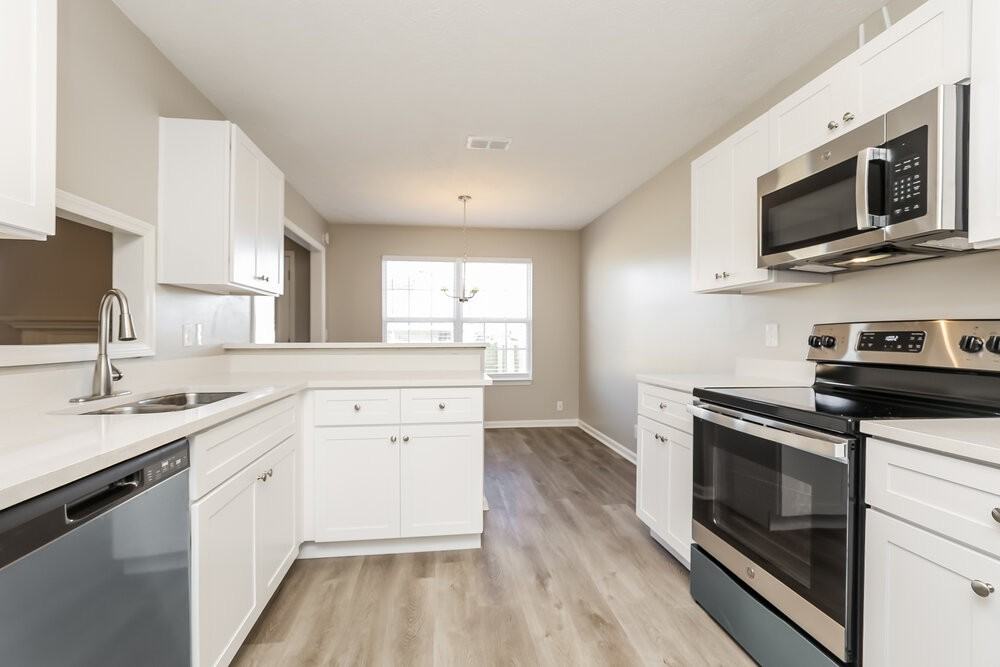 3102 Donard Ct - Photo 7 of 16