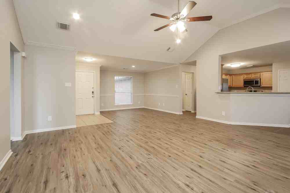 302 Cedar Branch Dr - Photo 6 of 16