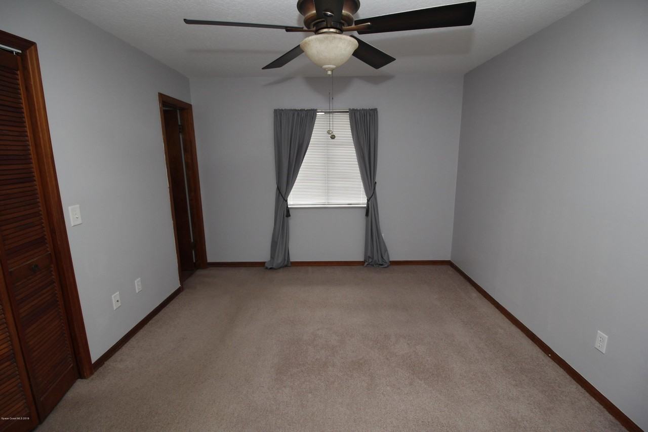 923 Hutchins St Se - Photo 7 of 17