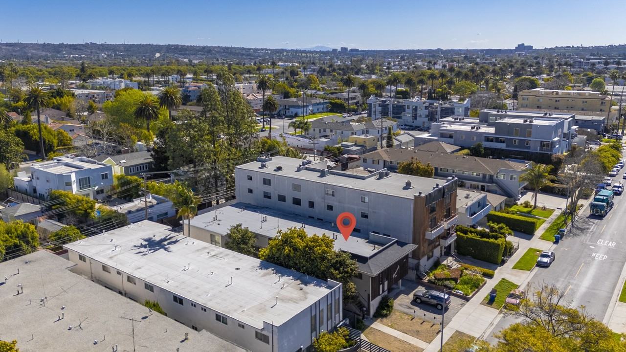 3966 Inglewood Avenue - Photo 4 of 7