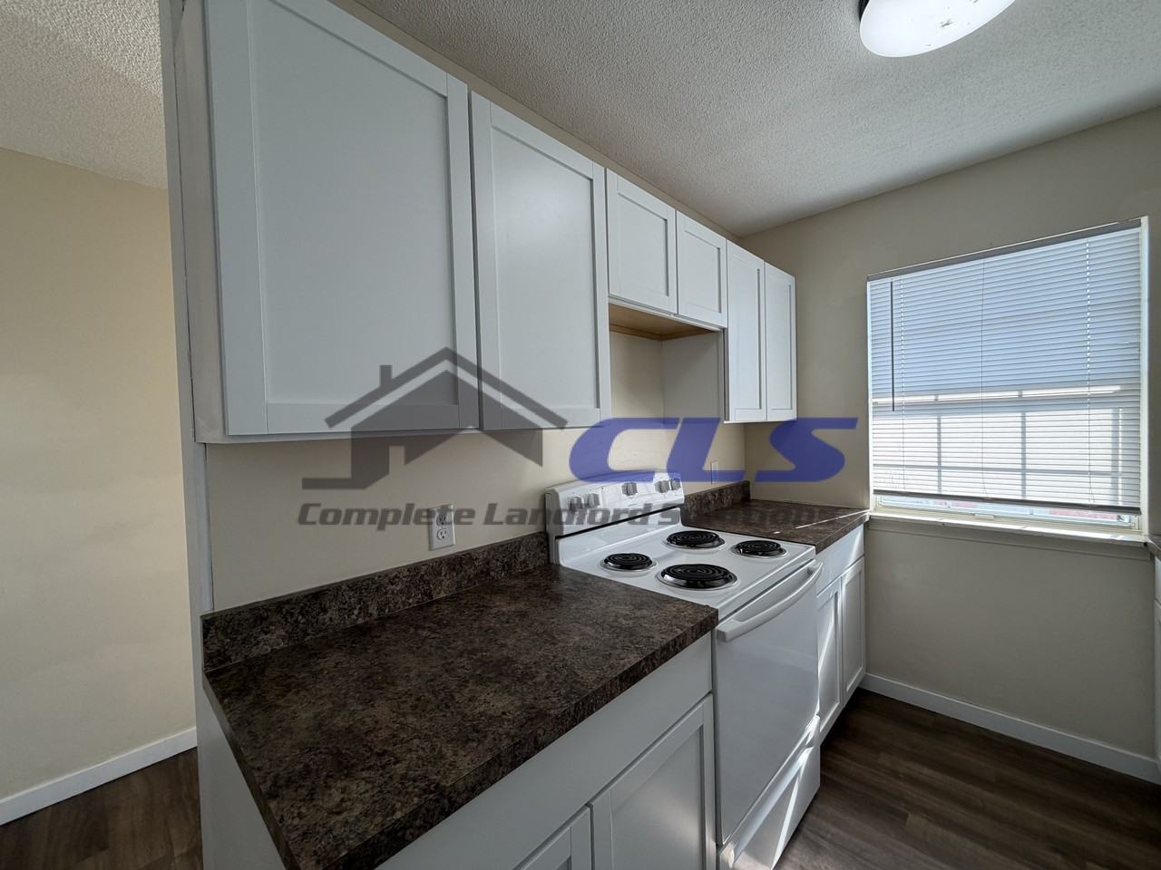 820 Poplar Street - Photo 2 of 6