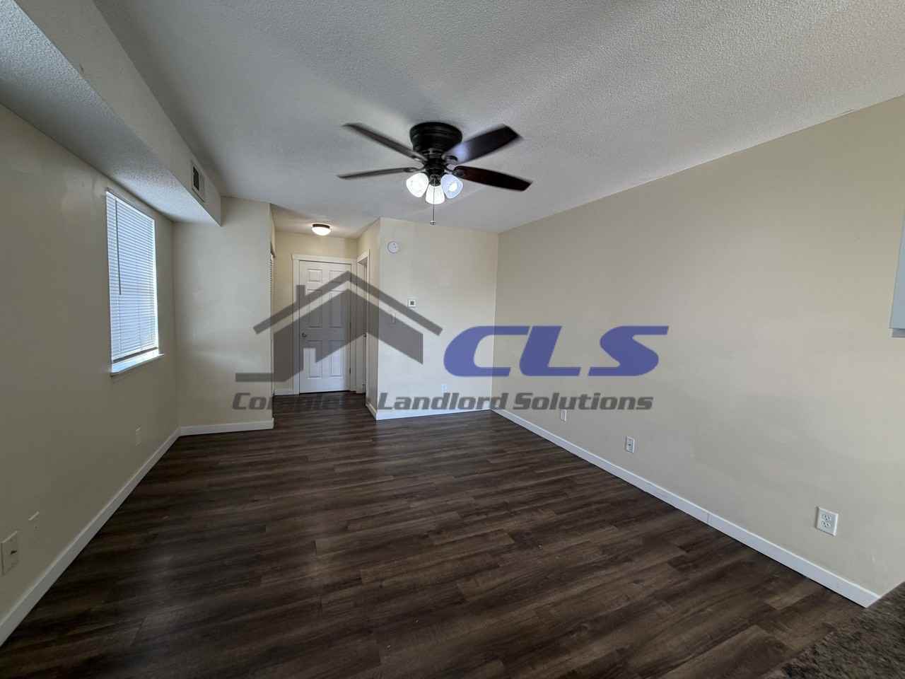 820 Poplar Street - Photo 4 of 6