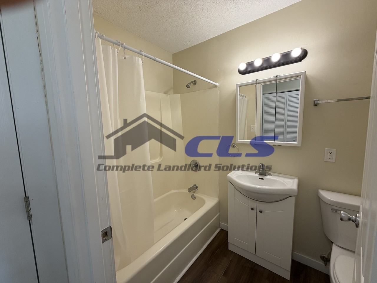 820 Poplar Street - Photo 6 of 6