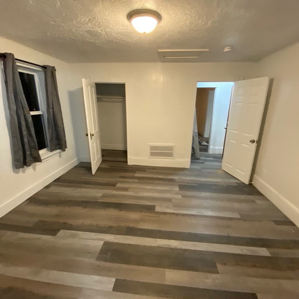 800 Noland - Photo 2 of 23