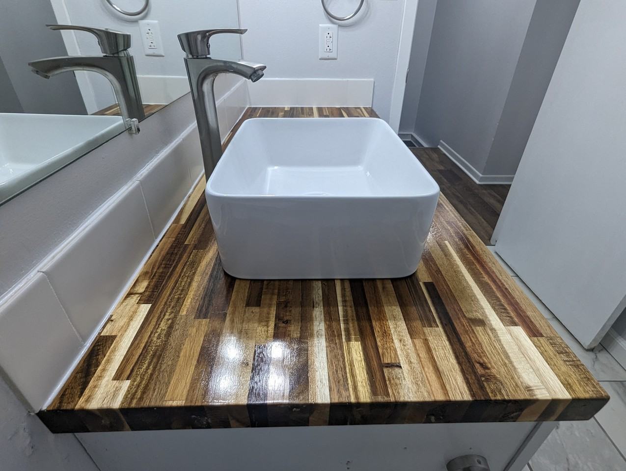 406 East 15th Street - Photo 7 of 26