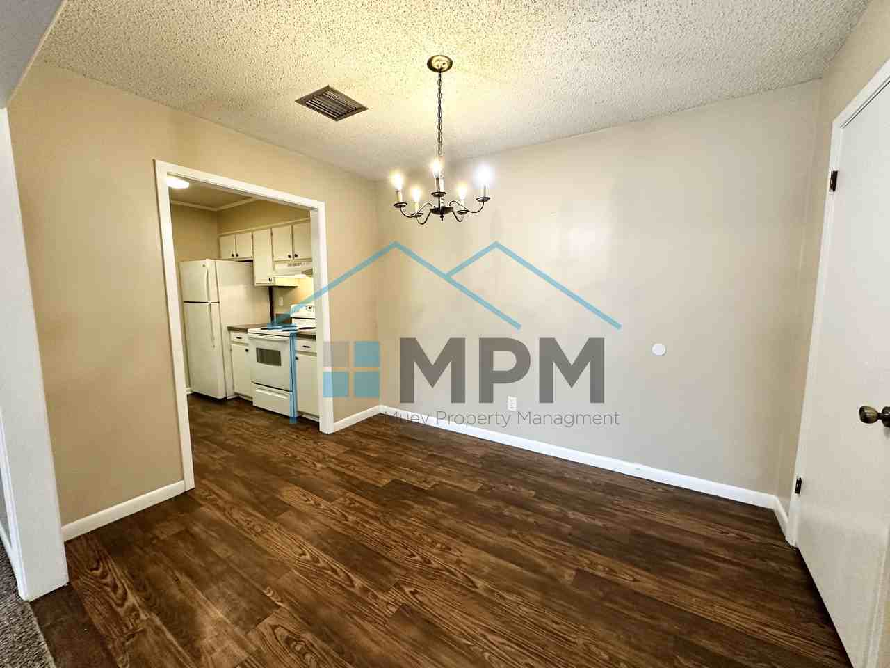 107 Hudson Lane - Photo 4 of 10