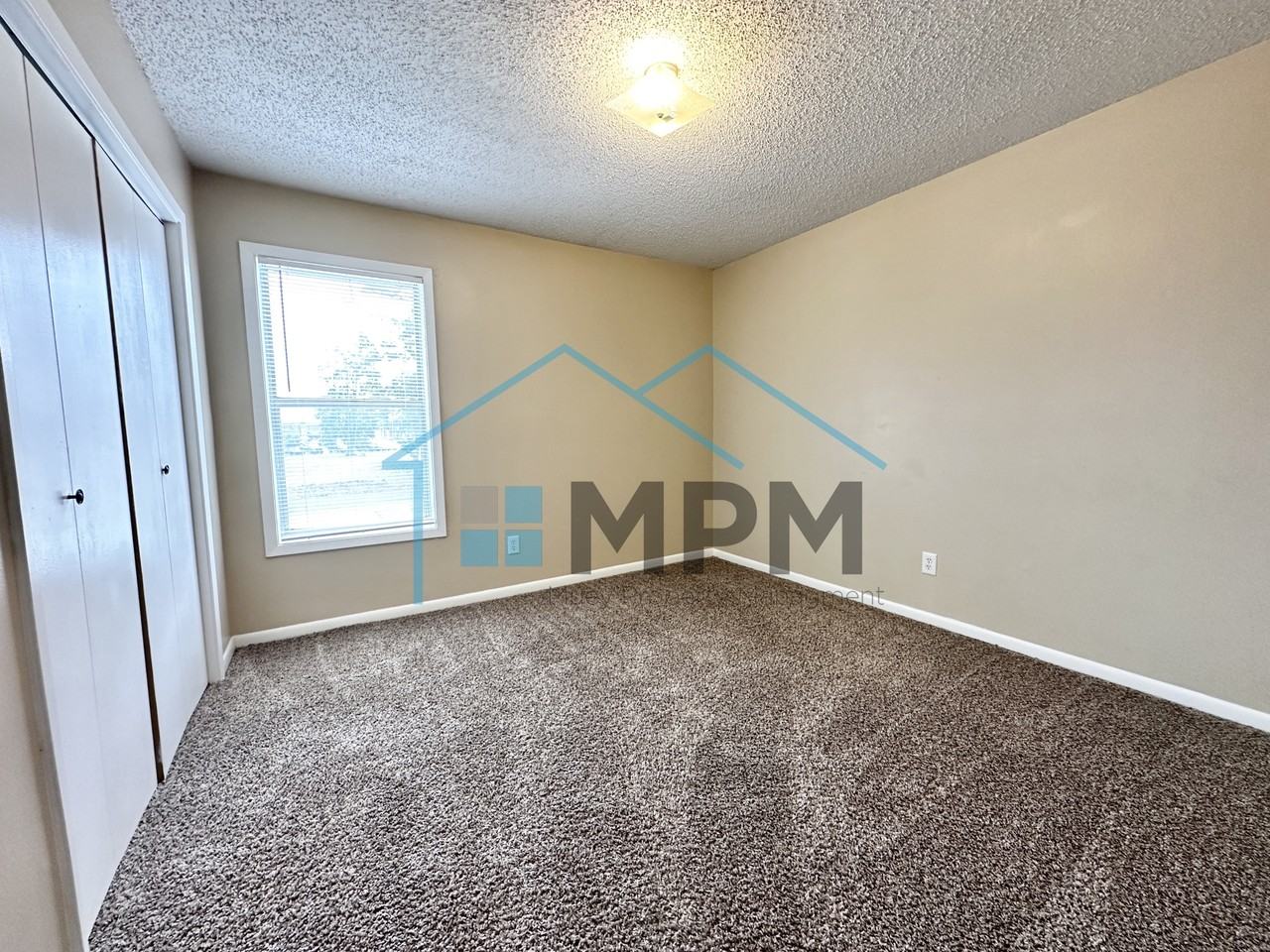 107 Hudson Lane - Photo 5 of 10