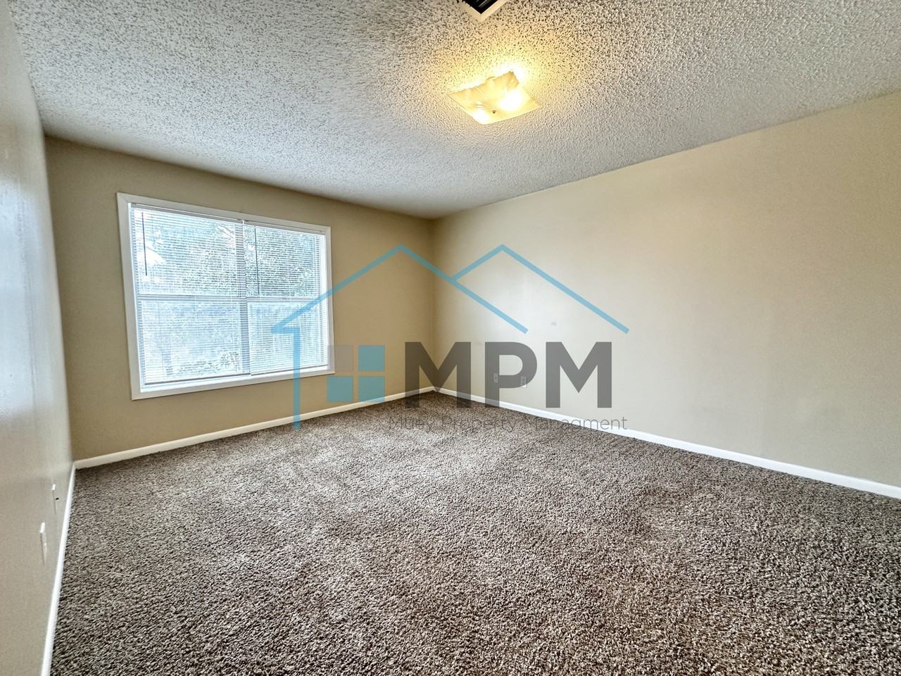 107 Hudson Lane - Photo 6 of 10