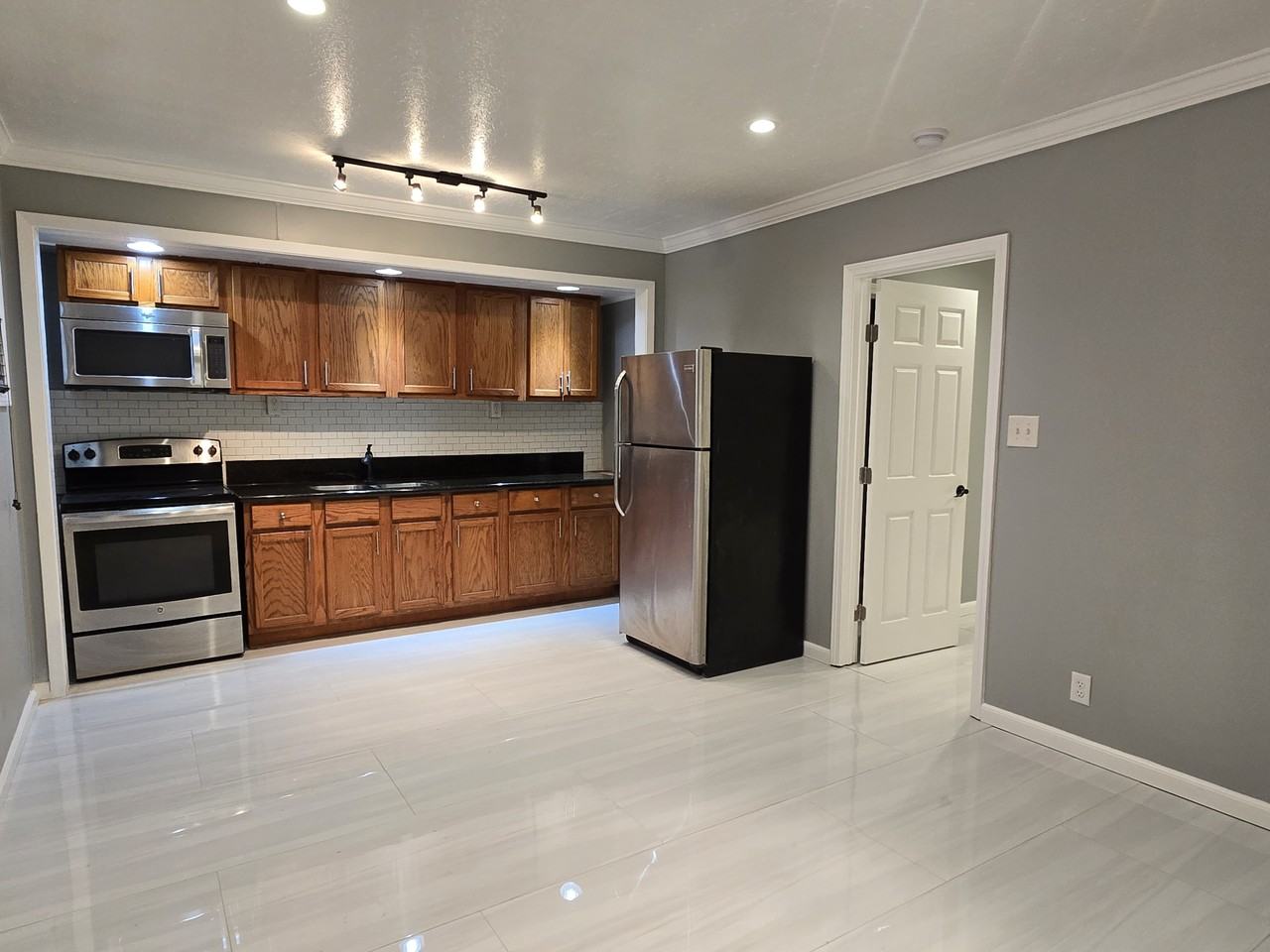 Magnolia Place - Photo 3 of 14