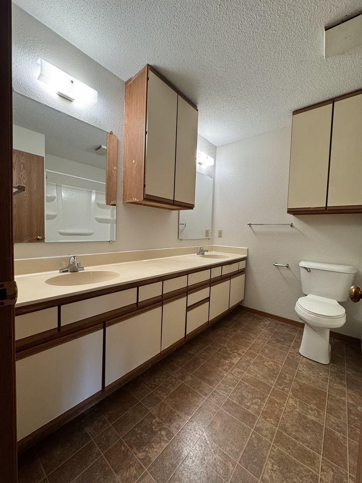 1311 6th Avenue South - Photo 2 of 10