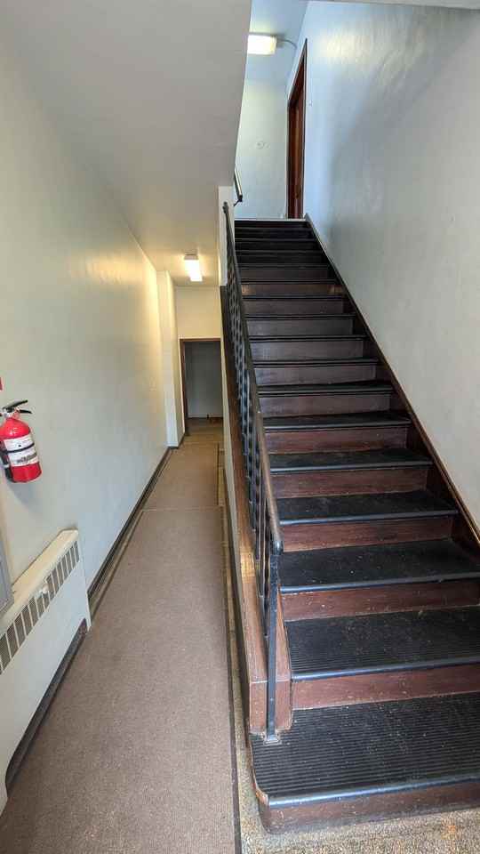 302 West Vine Street - Photo 2 of 10