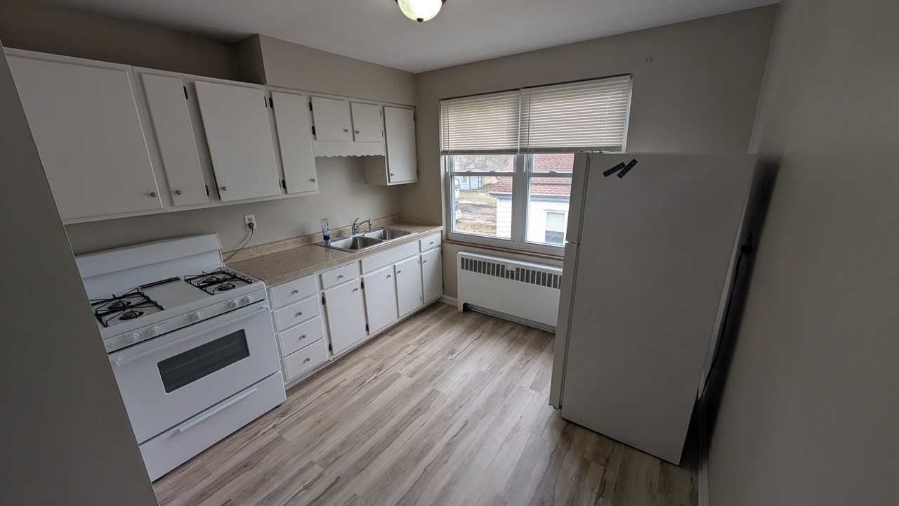 302 West Vine Street - Photo 5 of 10