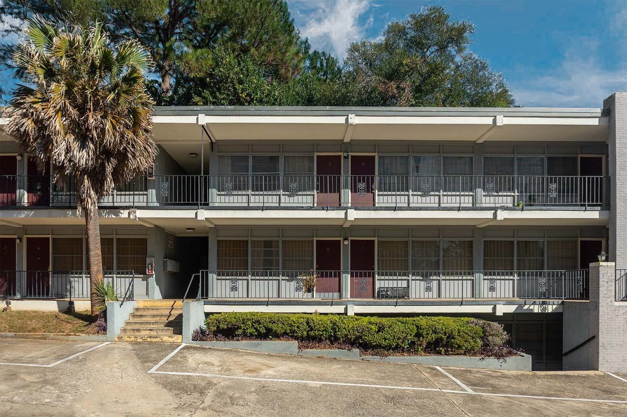 Lexington Apartments - Photo 3 of 13