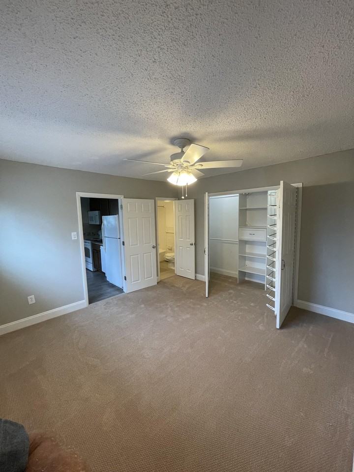 Creek Road Apartments - Photo 3 of 15