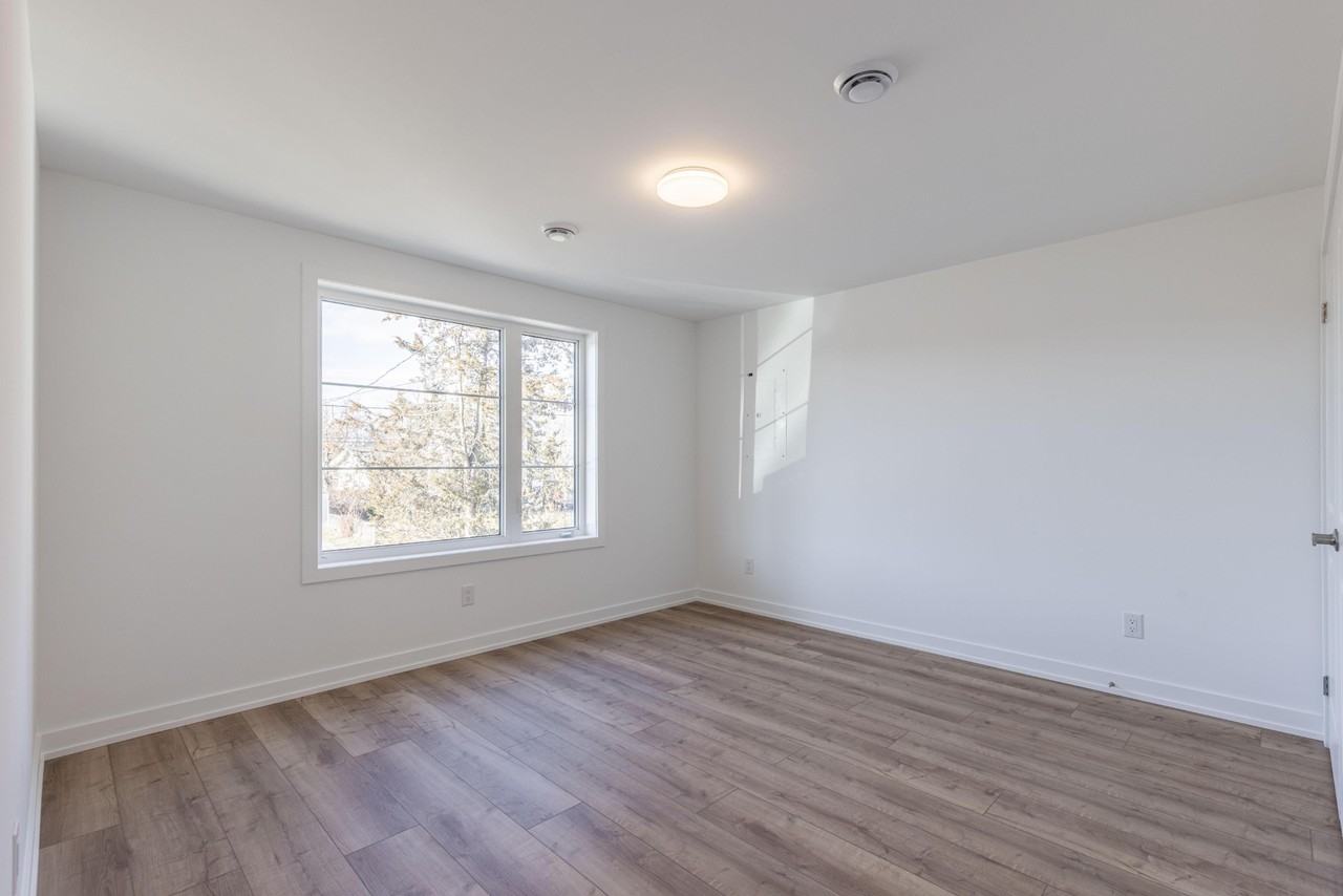 663 Deere St - Photo 6 of 13