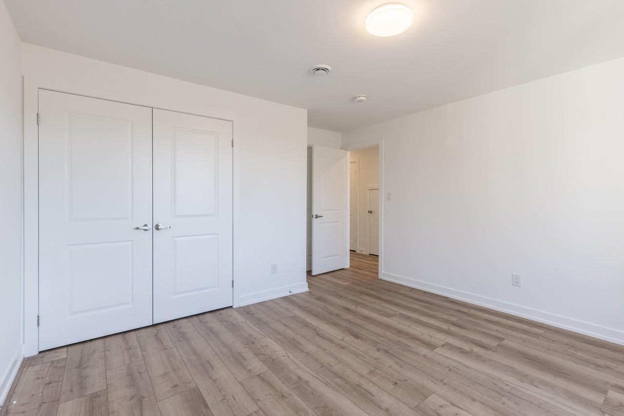 663 Deere St - Photo 7 of 13