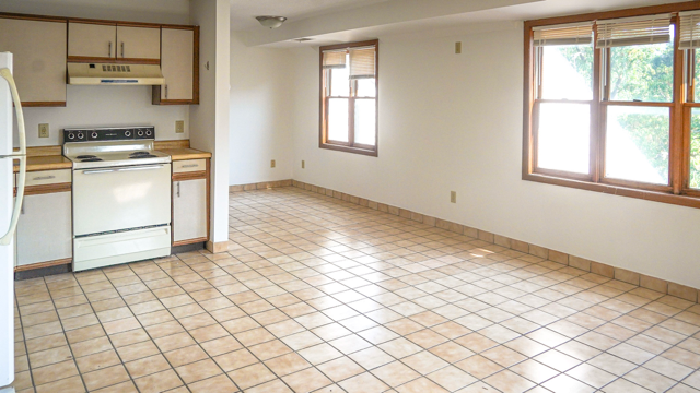 1053 Cromwell Avenue - Photo 6 of 13