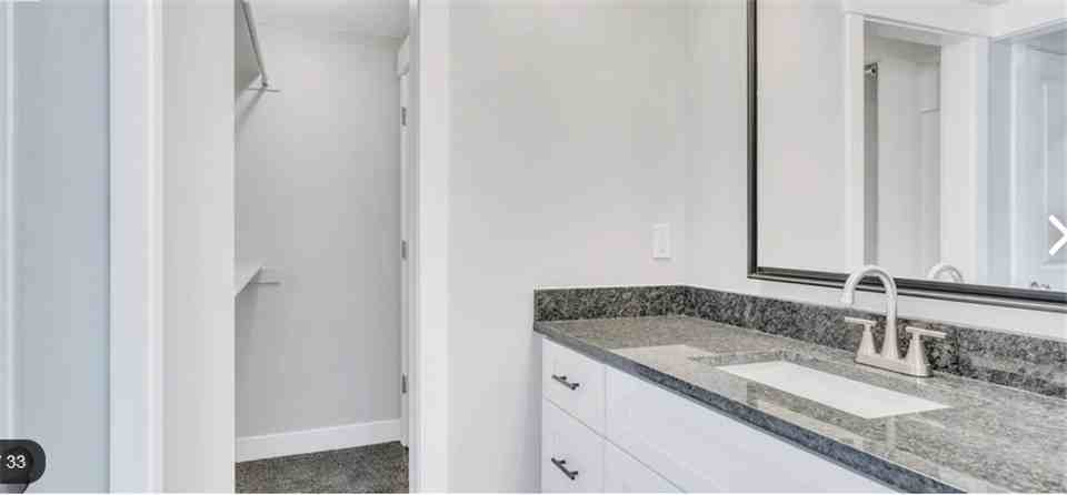 239 N Center St - Photo 2 of 9