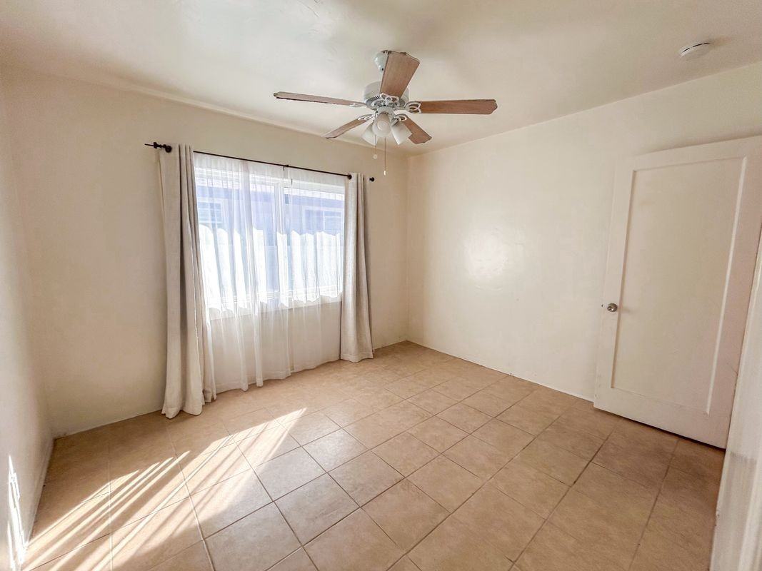 408 S The Strand ##3 - Photo 6 of 8