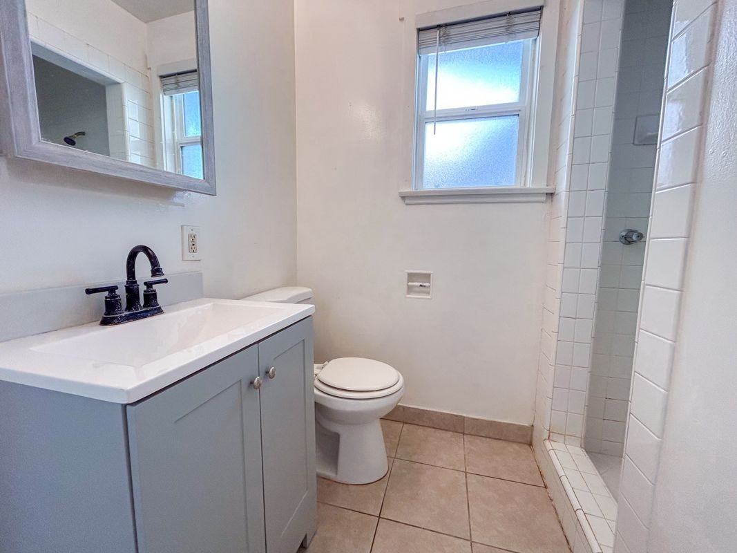 408 S The Strand ##3 - Photo 7 of 8