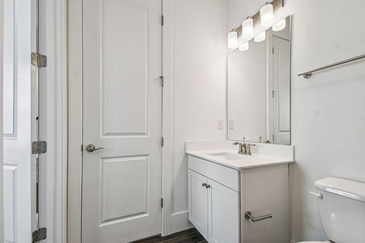 1951 Risby Aly - Photo 7 of 36