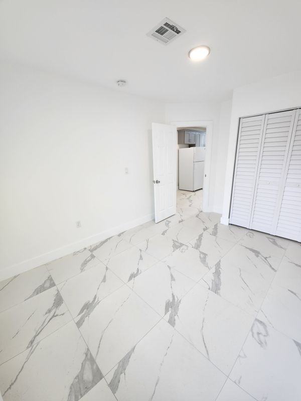 2466 Lincoln St ##2 - Photo 2 of 11