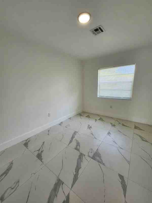 2466 Lincoln St ##2 - Photo 5 of 11