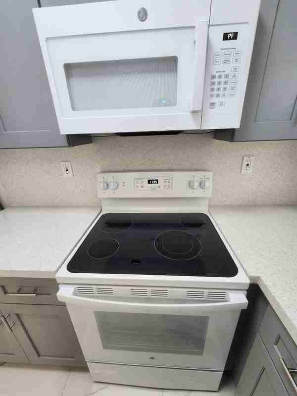 2466 Lincoln St ##2 - Photo 7 of 11