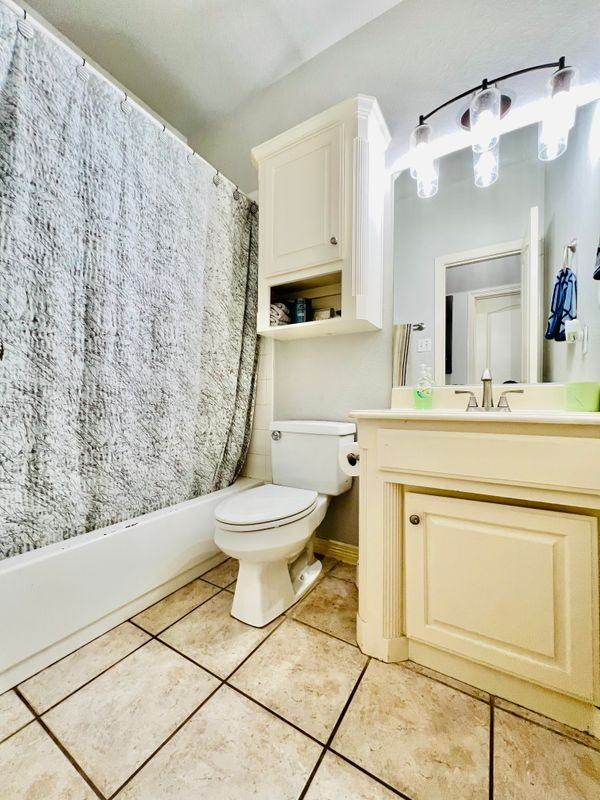 9220 Edgemont Dr - Photo 4 of 28